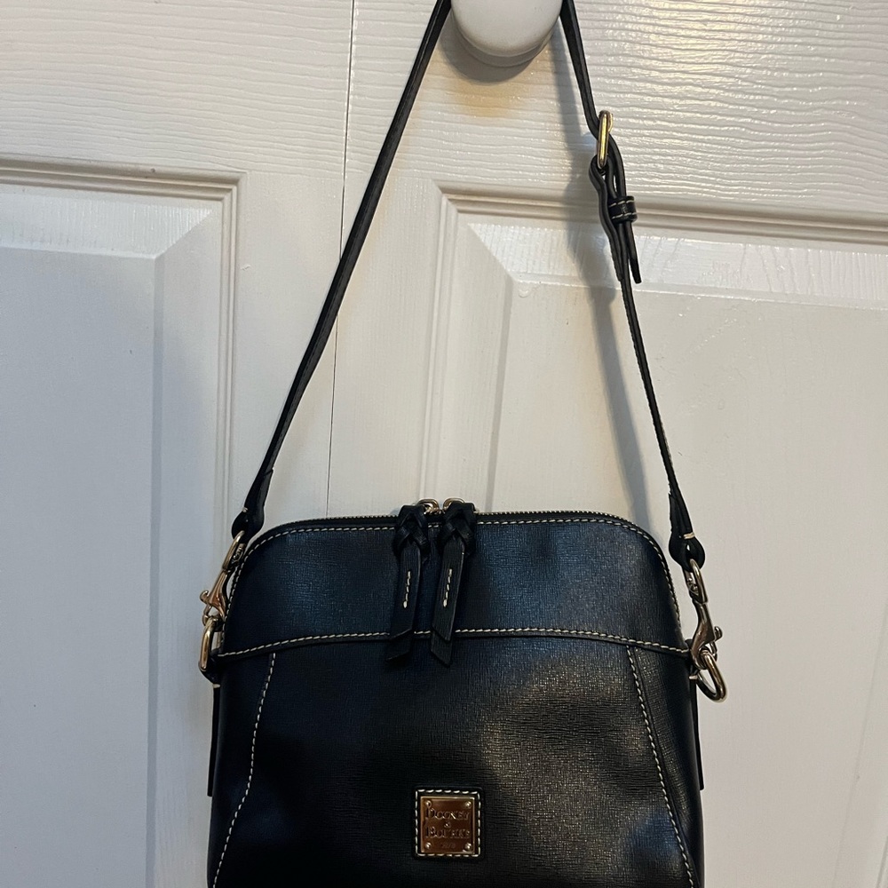 Dooney and Bourke Cameron NWOT shoulder bag. Black saffiano leather. - Picture 4 of 12